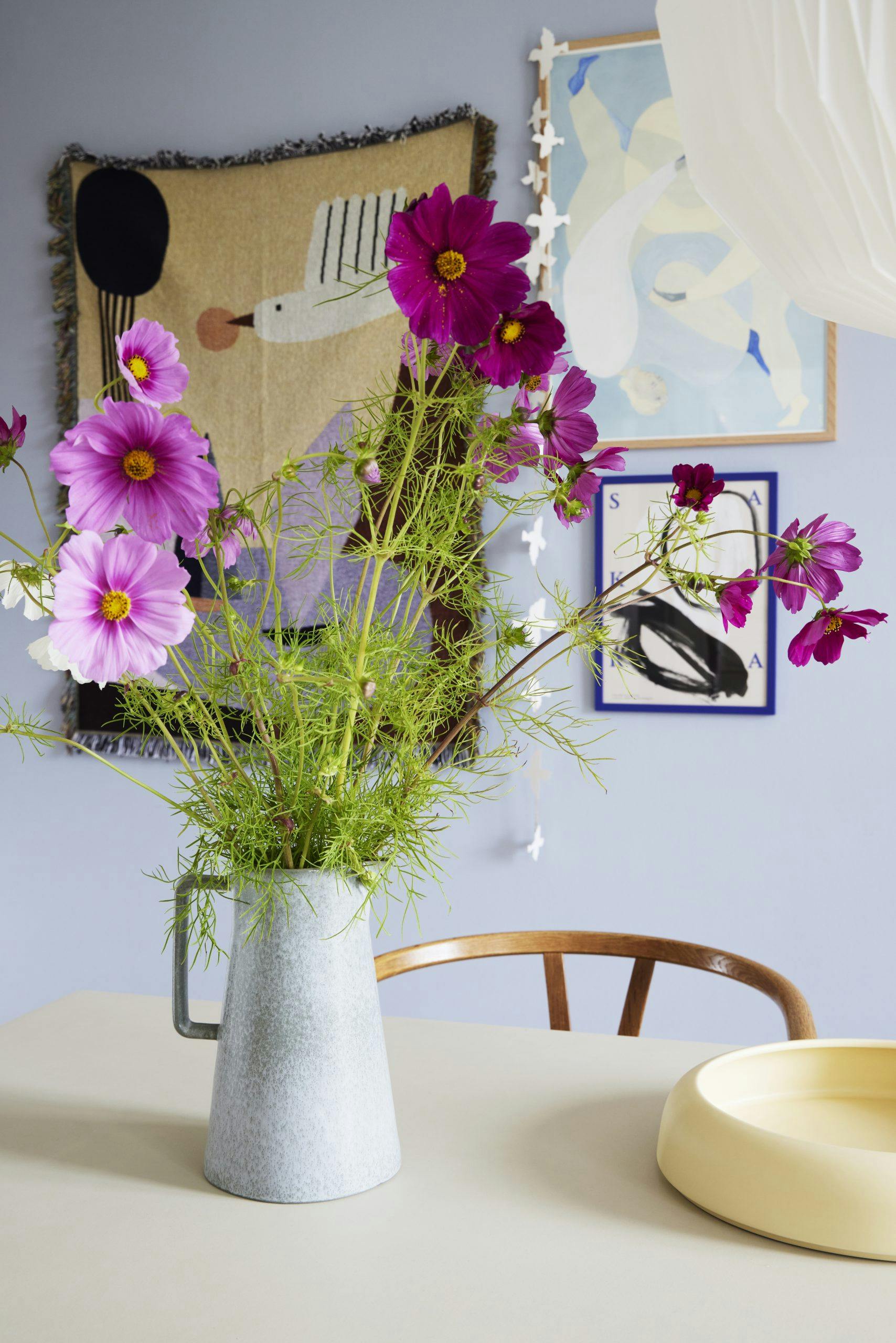 LouiLoui240104 Lille blomster på spisebordet